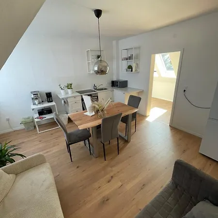 Geraeumige Wohnfuehloase Mit 3 Schlafzimmern * Garbsen