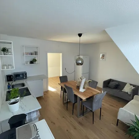 شقة Geraeumige Wohnfuehloase Mit 3 Schlafzimmern *