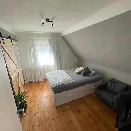 Geraeumige Wohnfuehloase Mit 3 Schlafzimmern *