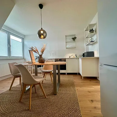 شقة Geraeumige Wohnfuehloase Mit 3 Schlafzimmern