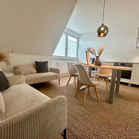 Geraeumige Wohnfuehloase Mit 3 Schlafzimmern غاربسن
