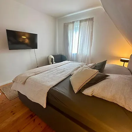 Geraeumige Wohnfuehloase Mit 3 Schlafzimmern شقة غاربسن